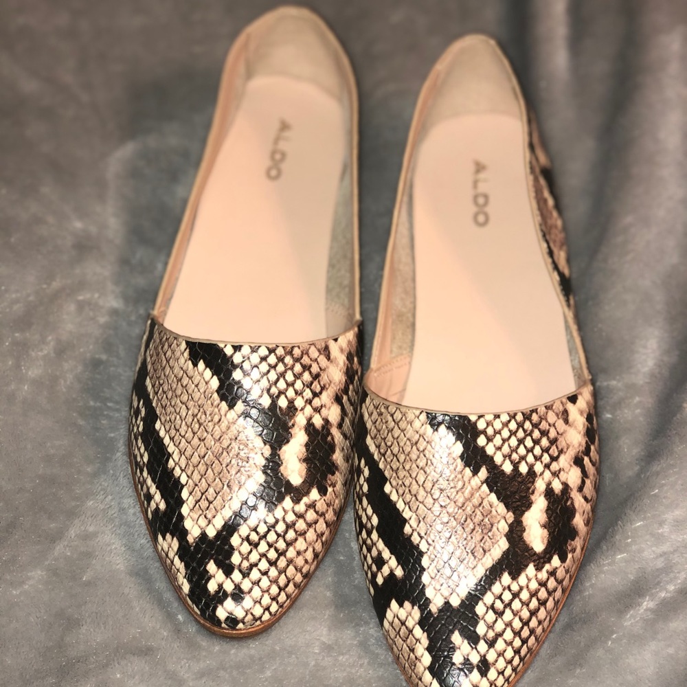 Ladies snake print flats
